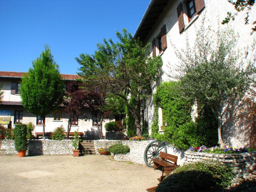 Agriturismo Cassinazza Orsenigo Exterior photo